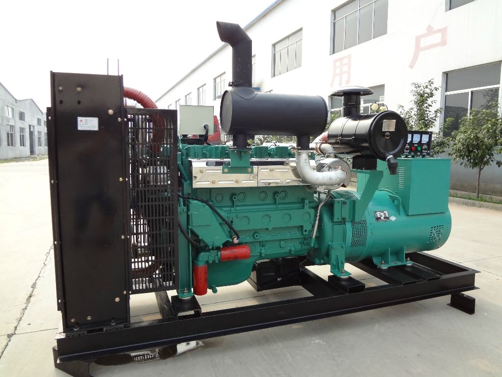 海口永利玻璃廠采購(gòu)一臺(tái)650KW康明斯發(fā)電機(jī)組